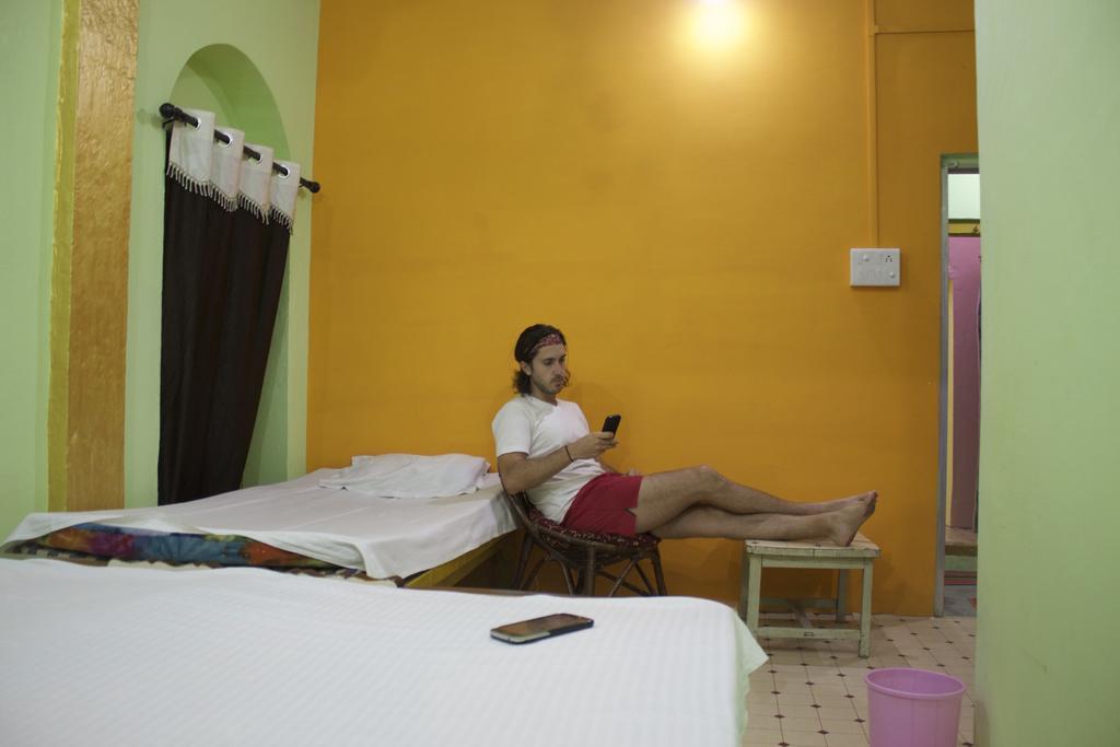 Yogi Lodge Varanasi Luaran gambar