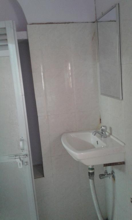 Yogi Lodge Varanasi Luaran gambar