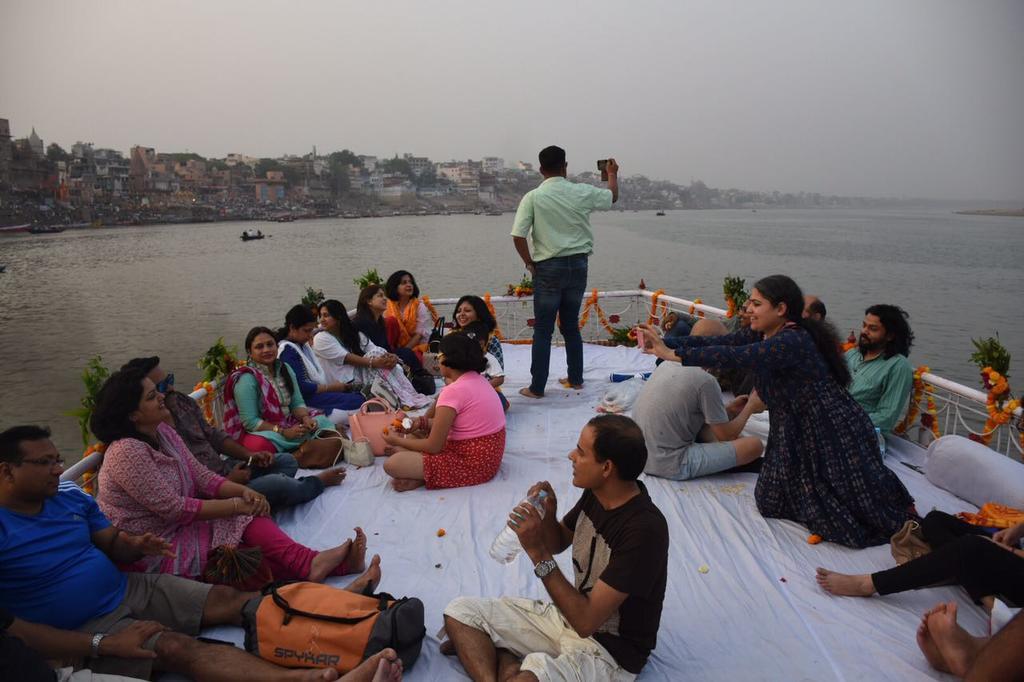 Yogi Lodge Varanasi Luaran gambar